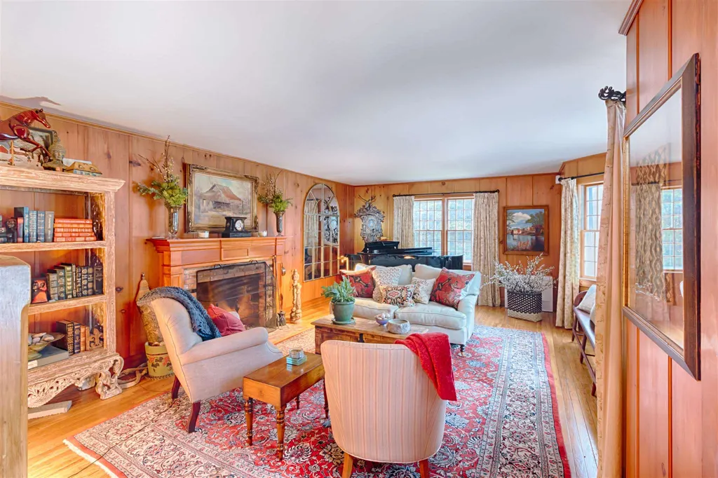 591 Whittier Highway Sandwich NH 03227