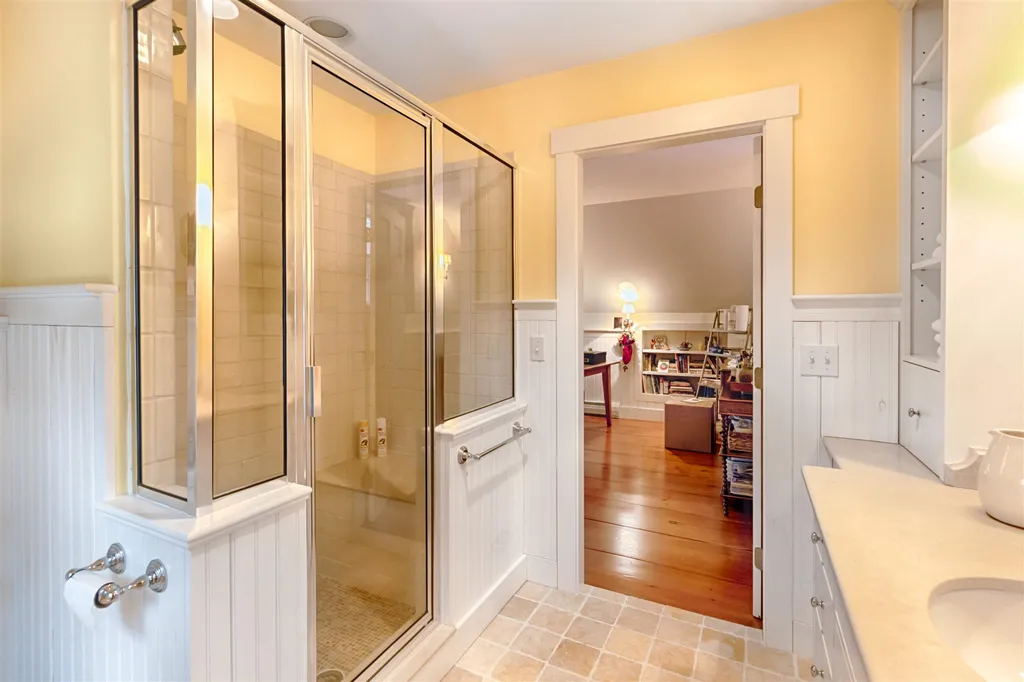 591 Whittier Highway Sandwich NH 03227