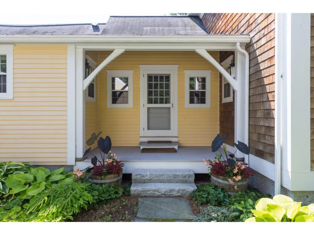 591 Whittier Highway Sandwich NH 03227