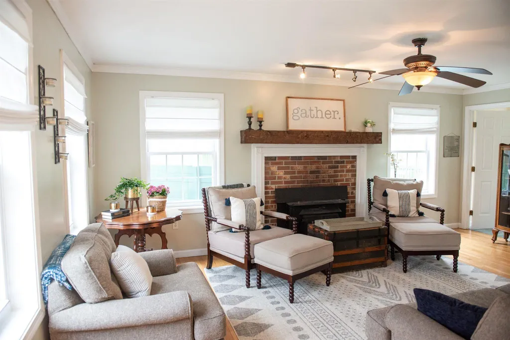 215 Scruton Pond Road Barrington NH 03825