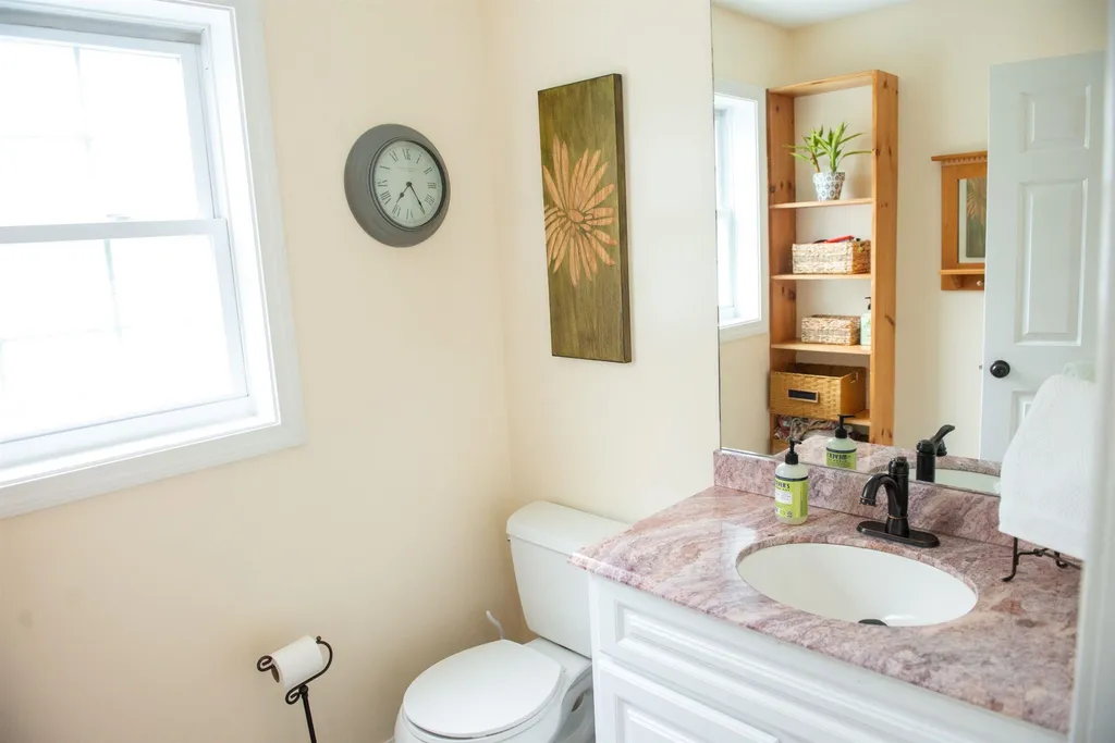 215 Scruton Pond Road Barrington NH 03825