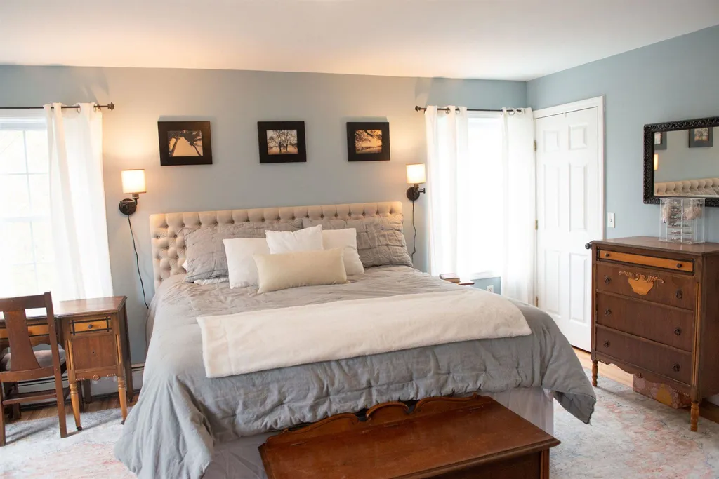 215 Scruton Pond Road Barrington NH 03825