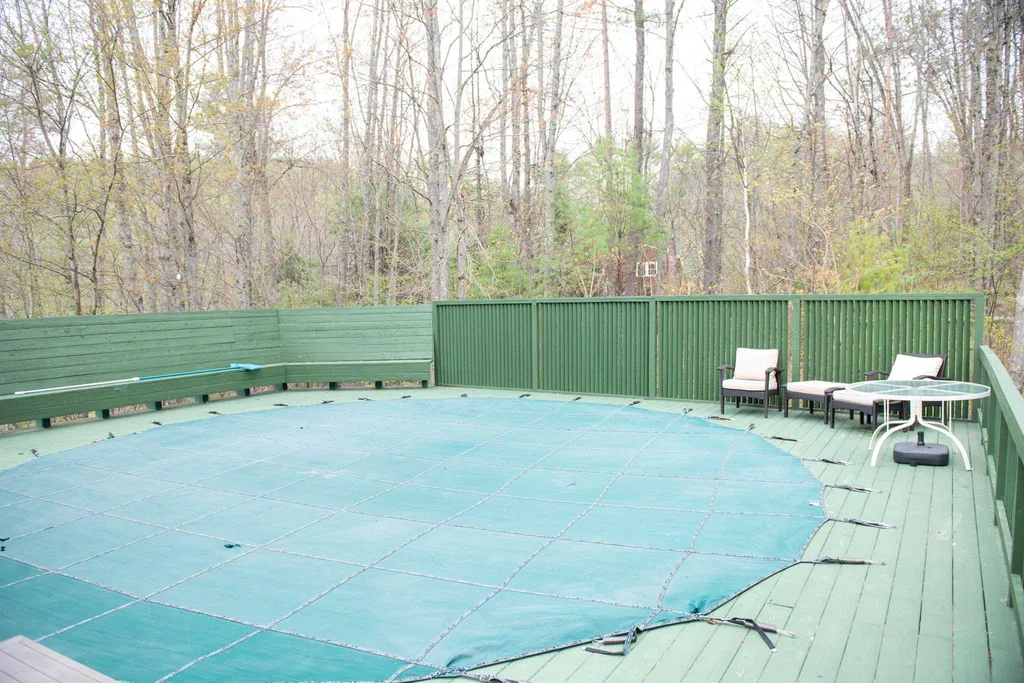 215 Scruton Pond Road Barrington NH 03825