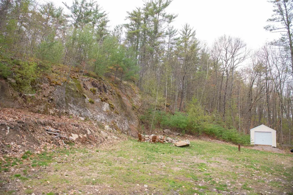 215 Scruton Pond Road Barrington NH 03825