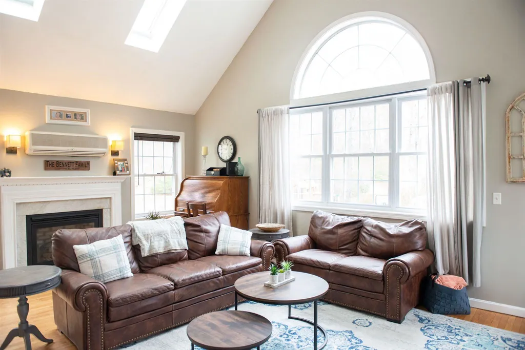 215 Scruton Pond Road Barrington NH 03825