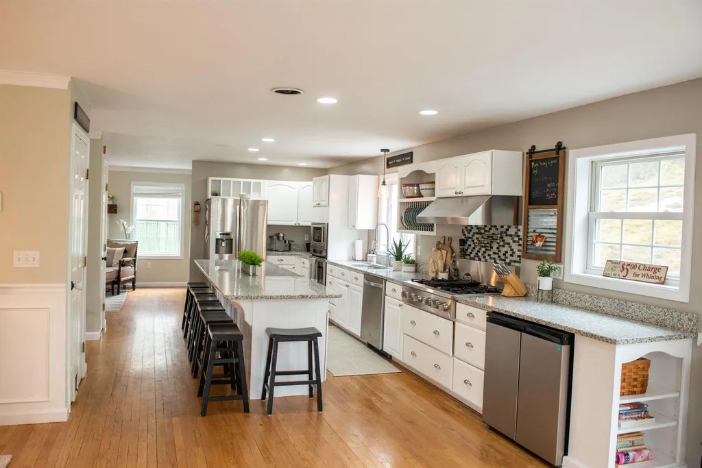 215 Scruton Pond Road Barrington NH 03825