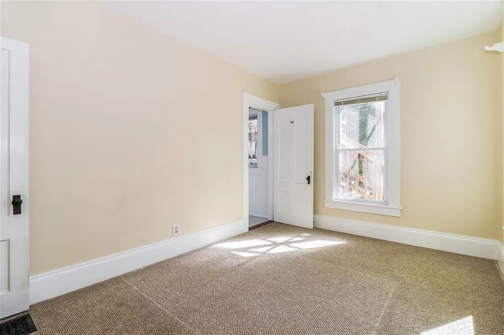 27 Holly Street Concord NH 03301