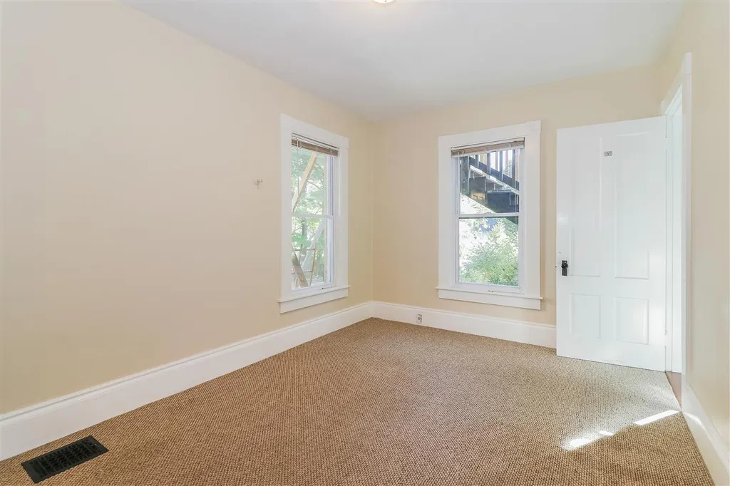 27 Holly Street Concord NH 03301