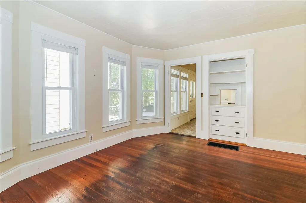 27 Holly Street Concord NH 03301