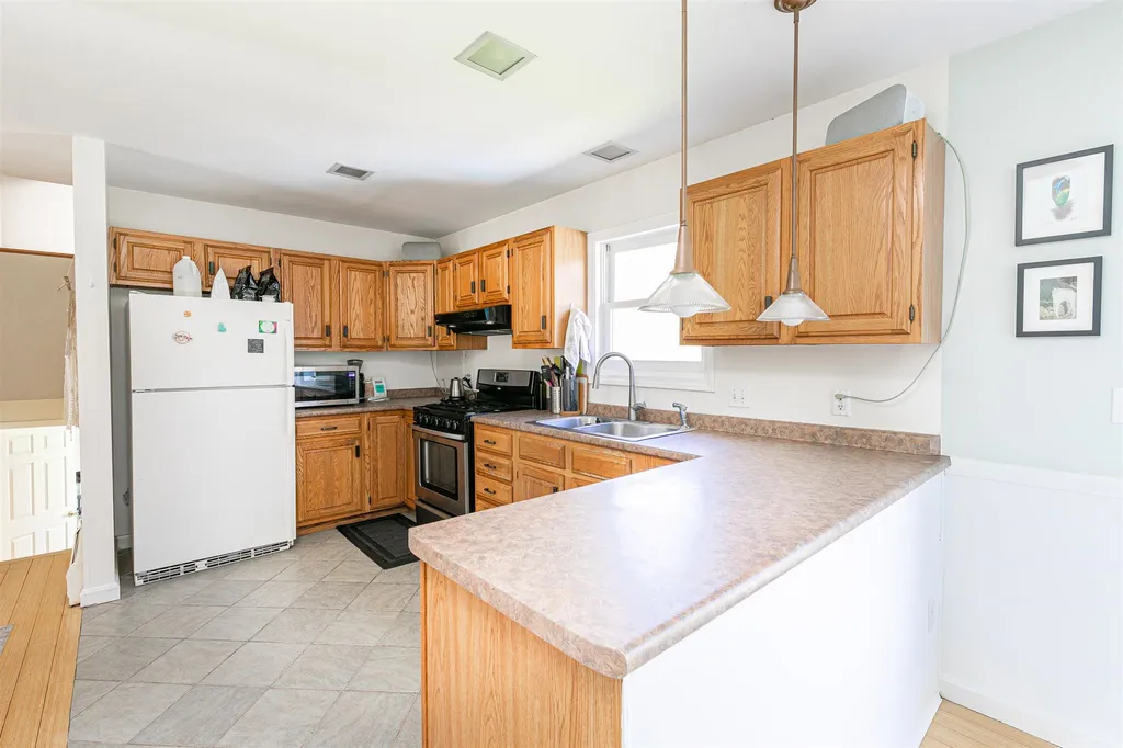 3 Pine Grove Terrace Winooski VT 05404