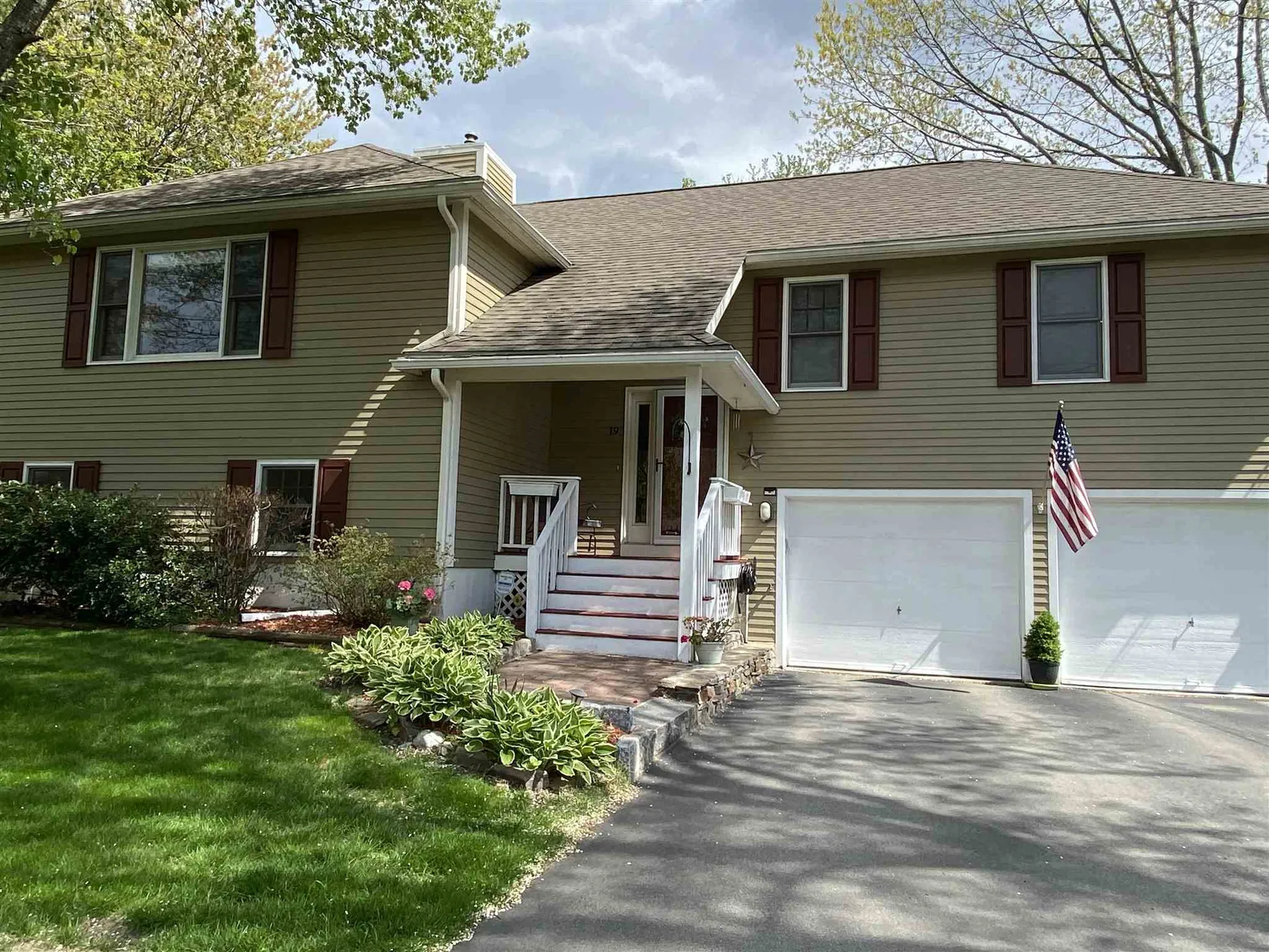 19 Elaine Street Hampton NH 03842