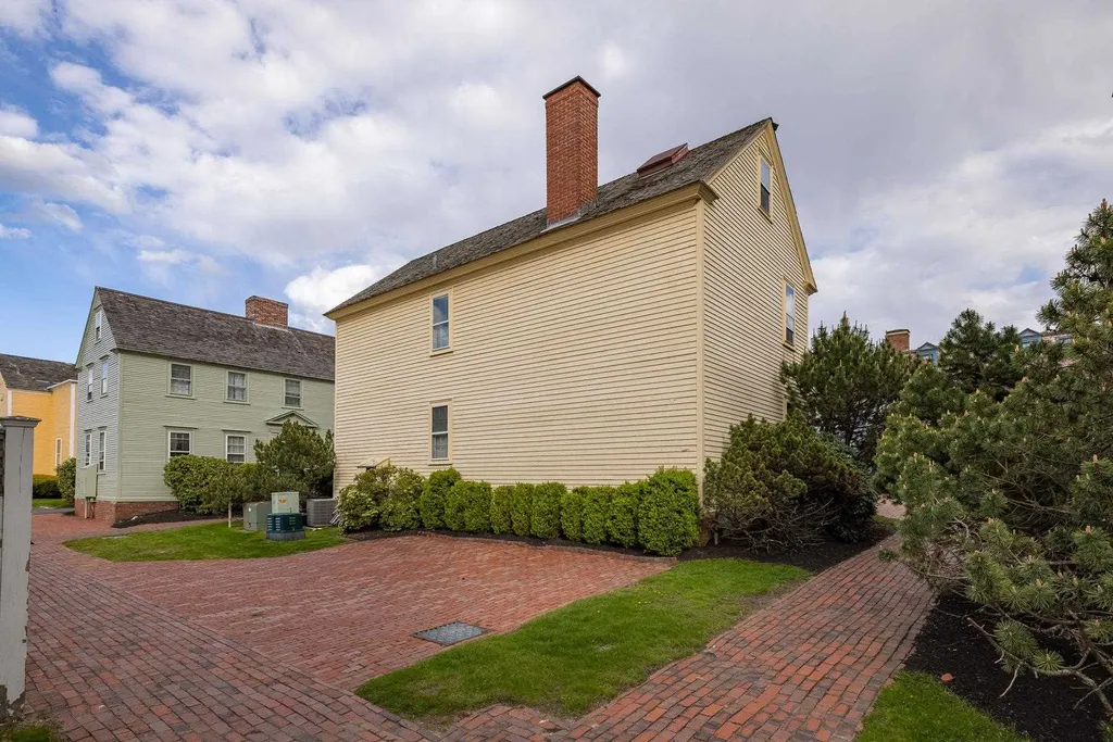 404 The Hill Portsmouth NH 03801