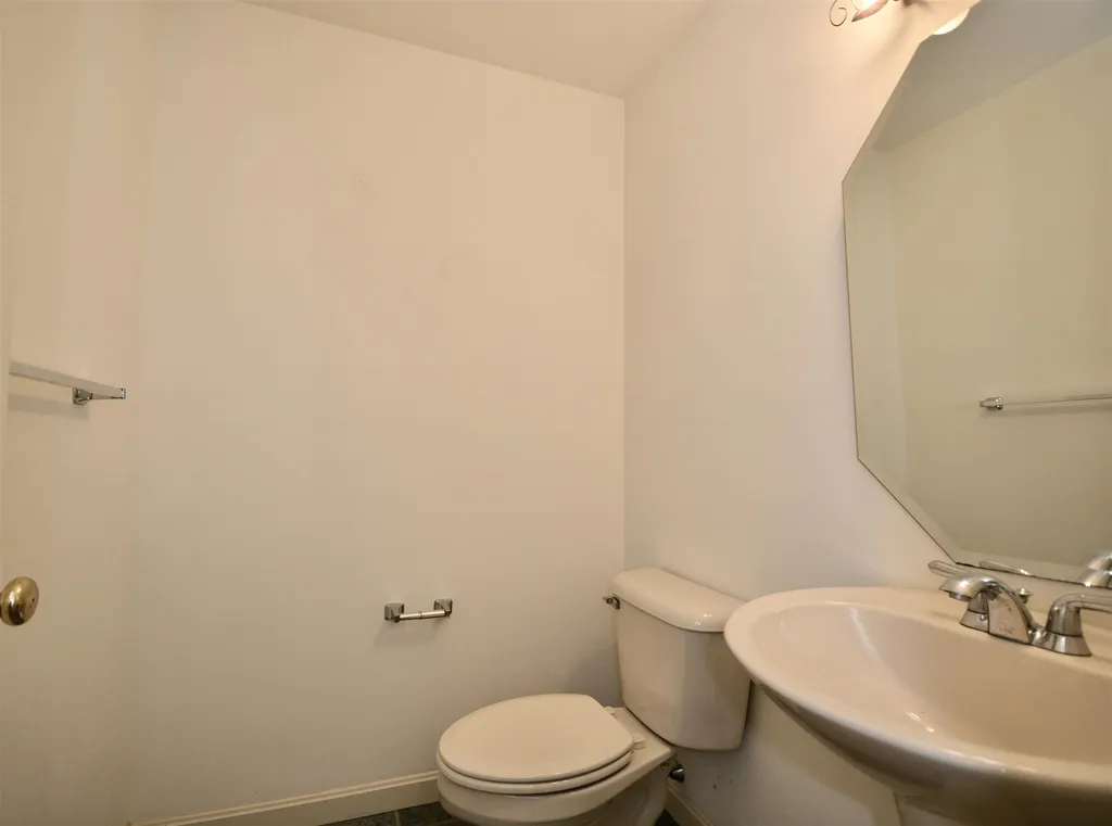 28 Slalom Drive Grantham NH 03753