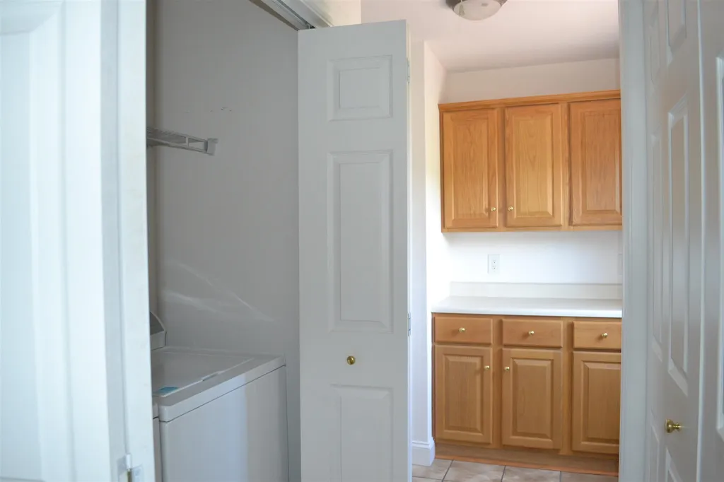 65 Sagewood Circle Hooksett NH 03106