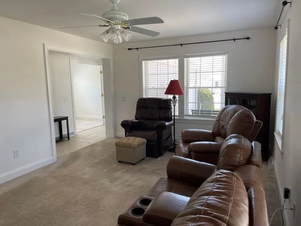 65 Sagewood Circle Hooksett NH 03106