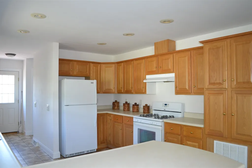 65 Sagewood Circle Hooksett NH 03106