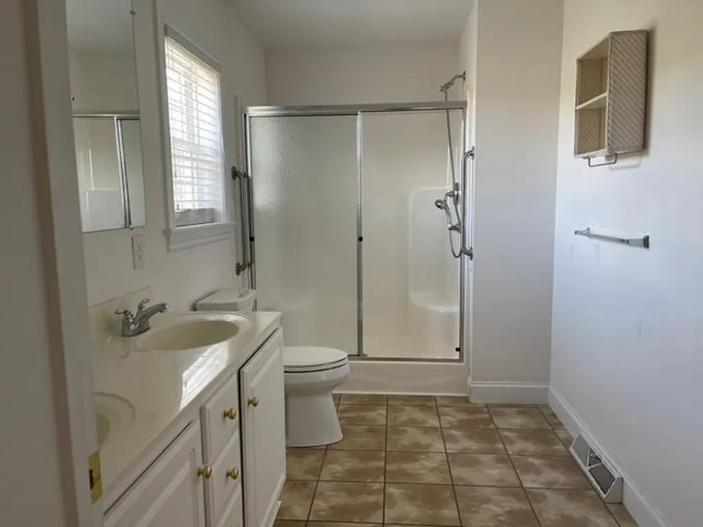 65 Sagewood Circle Hooksett NH 03106
