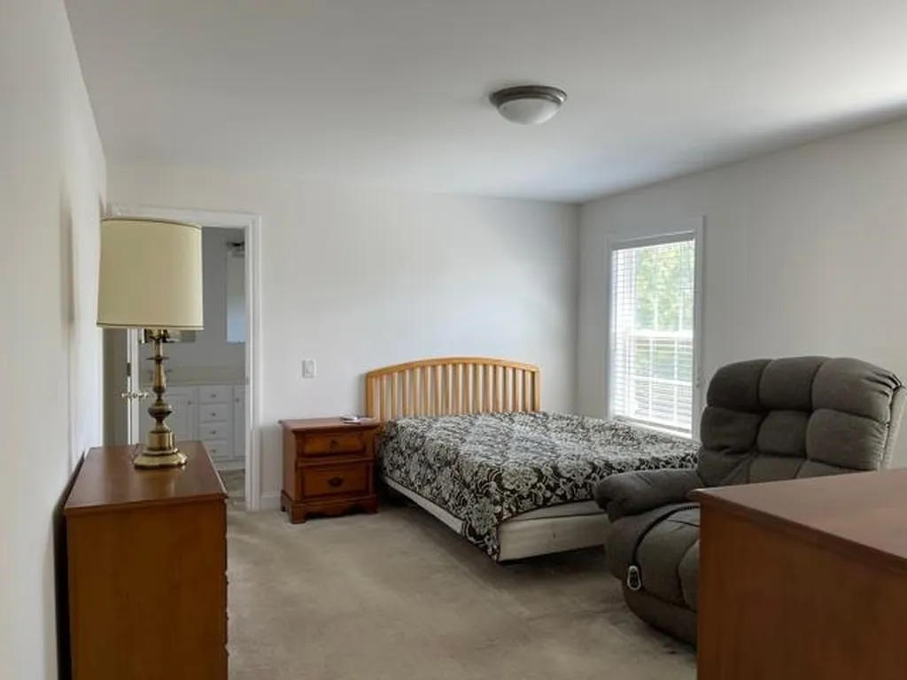 65 Sagewood Circle Hooksett NH 03106