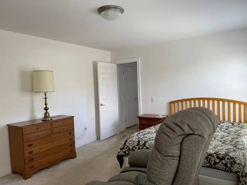 65 Sagewood Circle Hooksett NH 03106