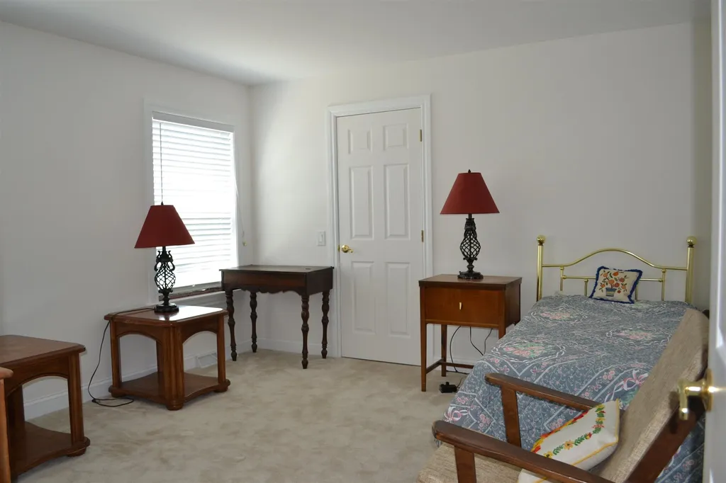 65 Sagewood Circle Hooksett NH 03106