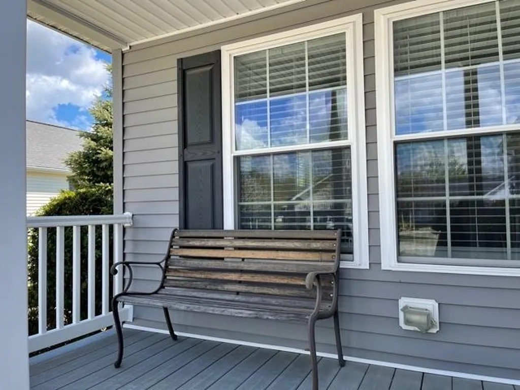 65 Sagewood Circle Hooksett NH 03106