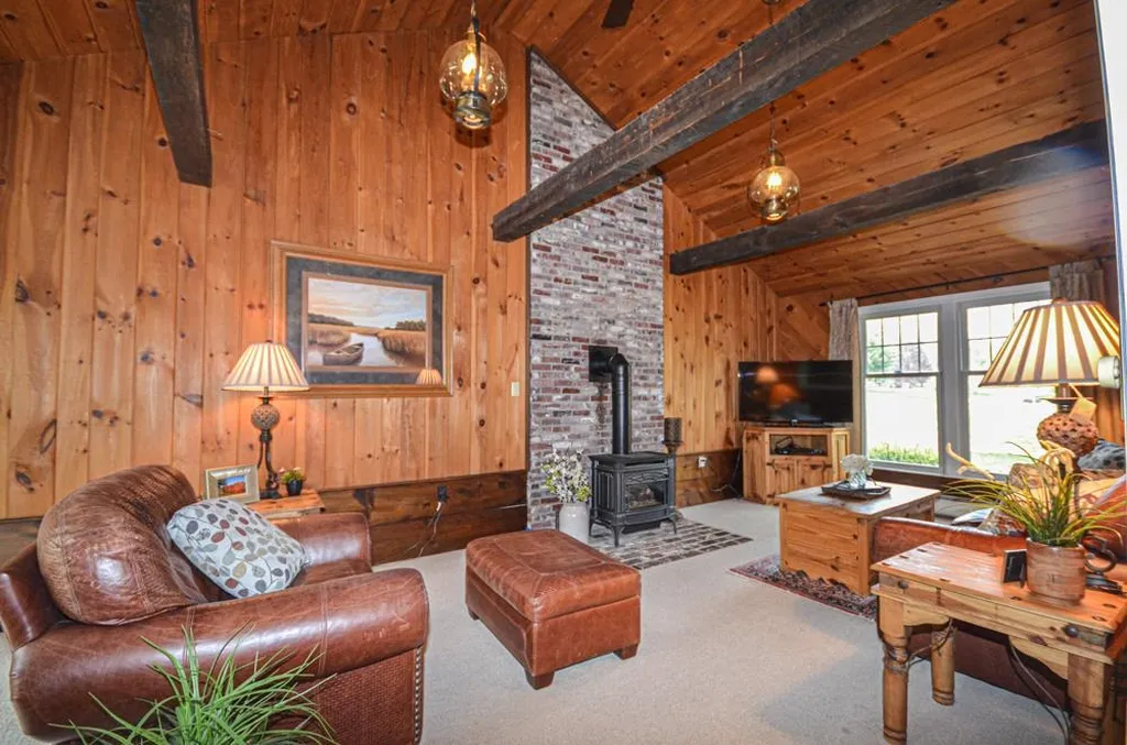 7 Wryan Road Derry NH 03038