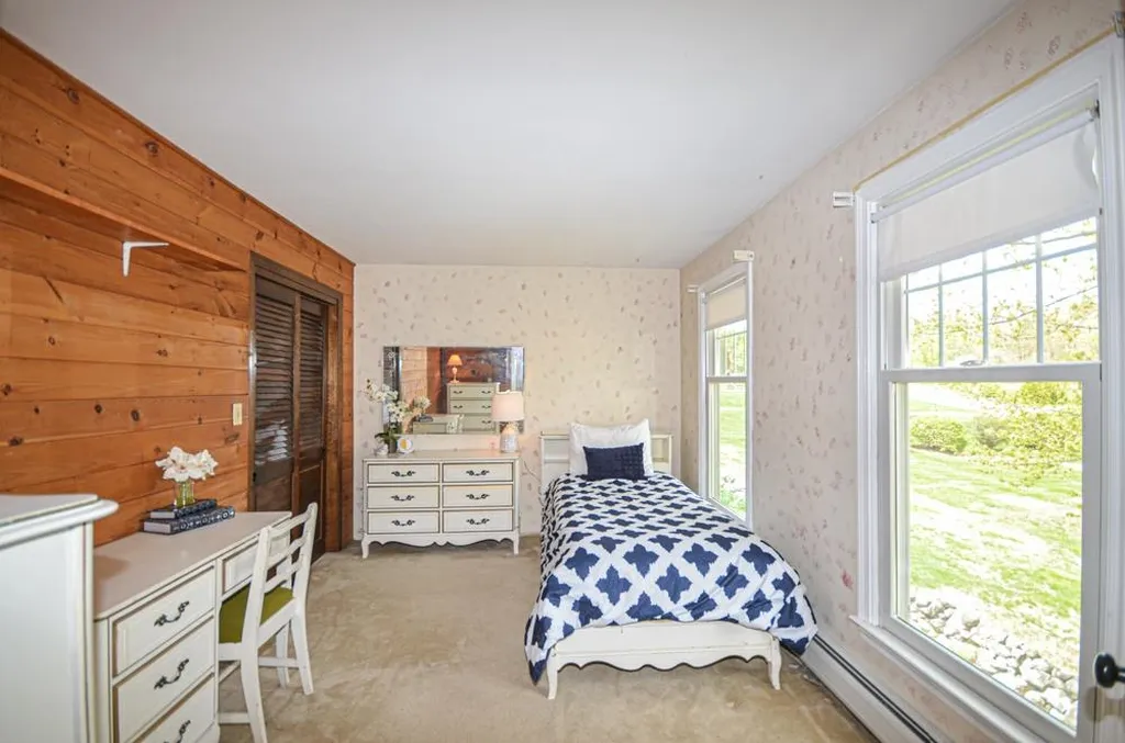 7 Wryan Road Derry NH 03038