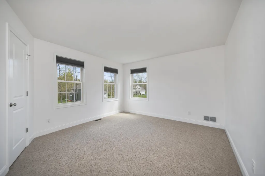 38 Colt Lane Epping NH 03042