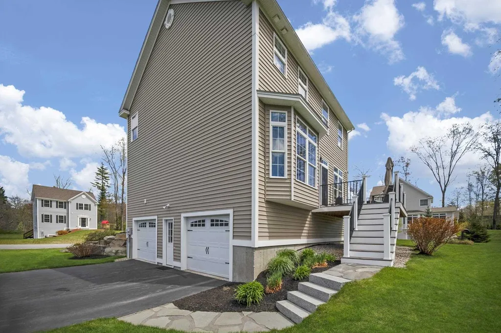 38 Colt Lane Epping NH 03042