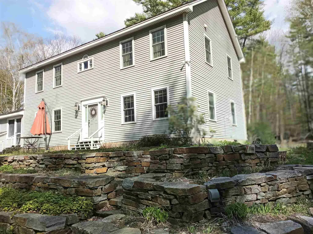8 Tifft Road Cornish NH 03745