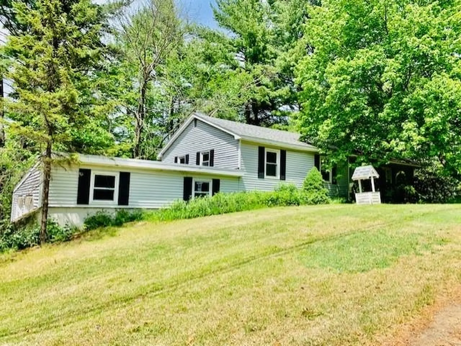 340 Hoyt Road Gilford NH 03249