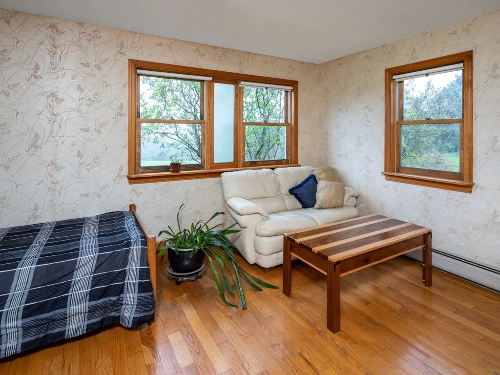 5283 Dorset Street Shelburne VT 05482