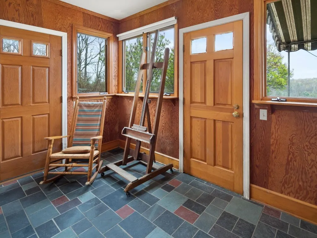 5283 Dorset Street Shelburne VT 05482