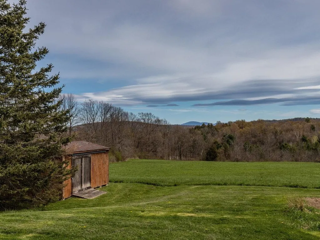 5283 Dorset Street Shelburne VT 05482