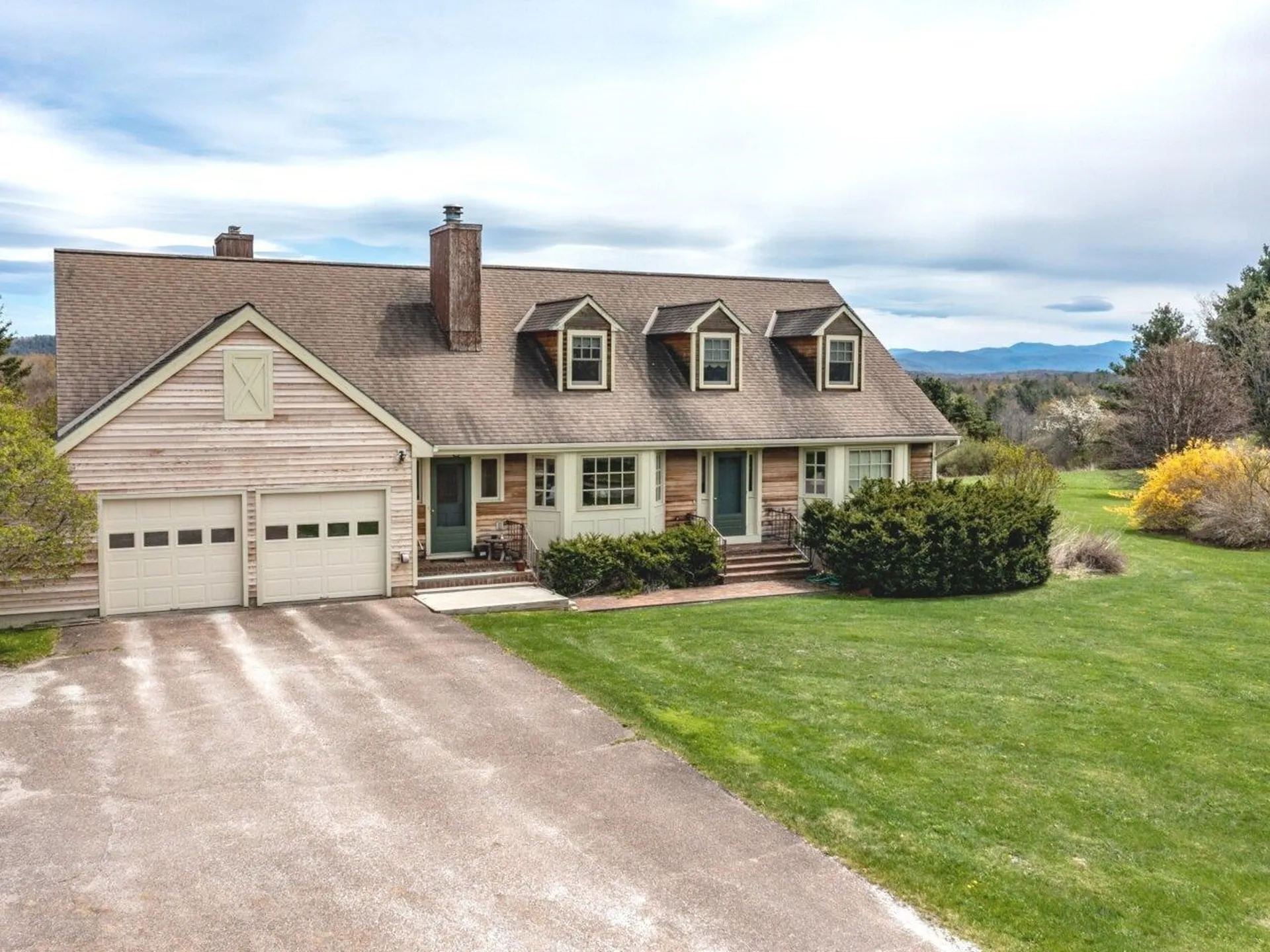 5283 Dorset Street Shelburne VT 05482
