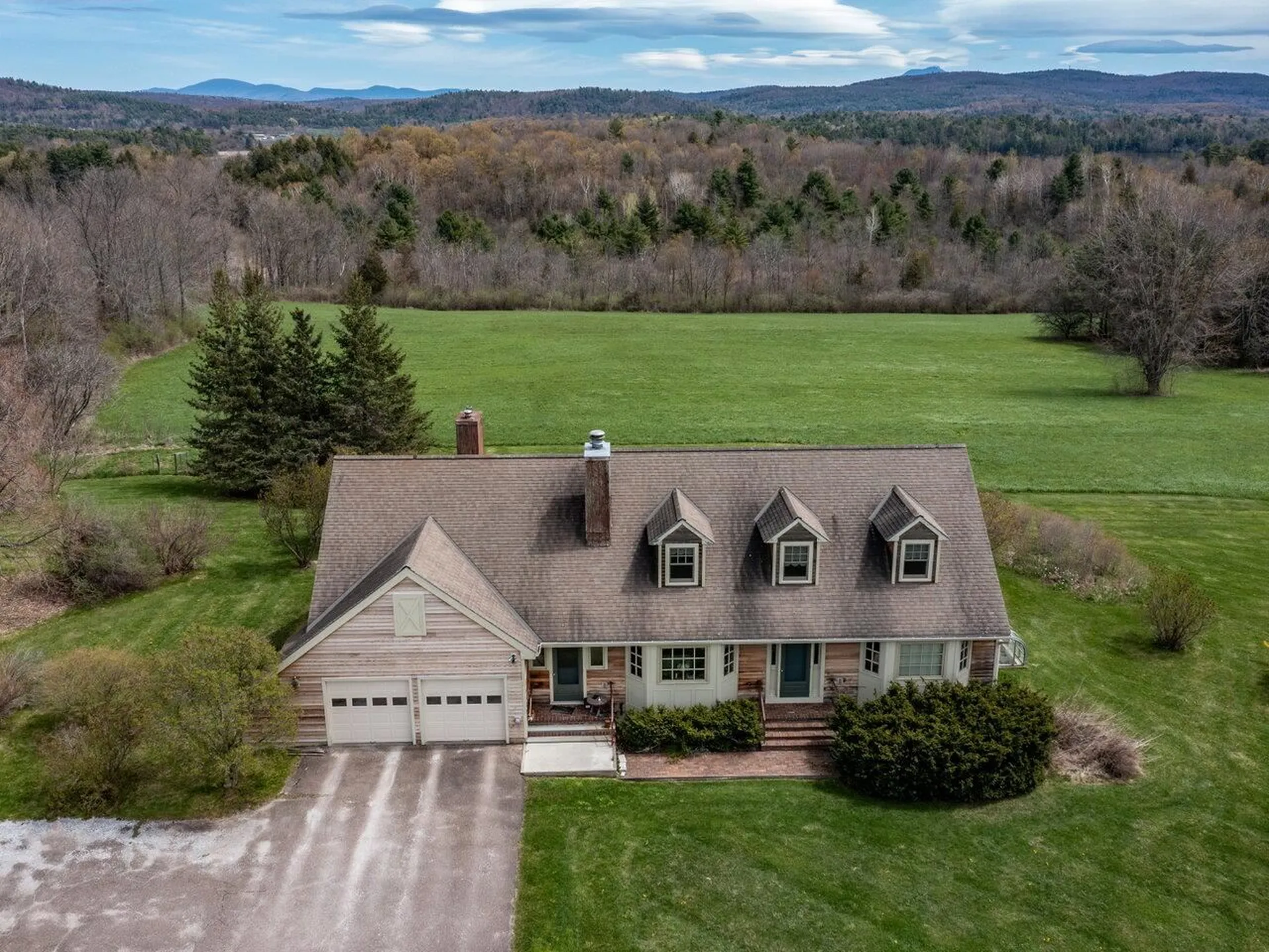 5283 Dorset Street Shelburne VT 05482