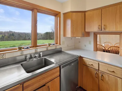 5283 Dorset Street Shelburne VT 05482