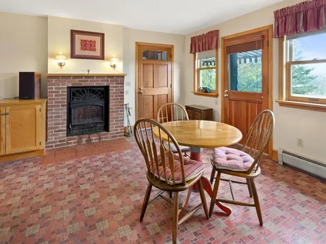 5283 Dorset Street Shelburne VT 05482
