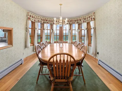5283 Dorset Street Shelburne VT 05482