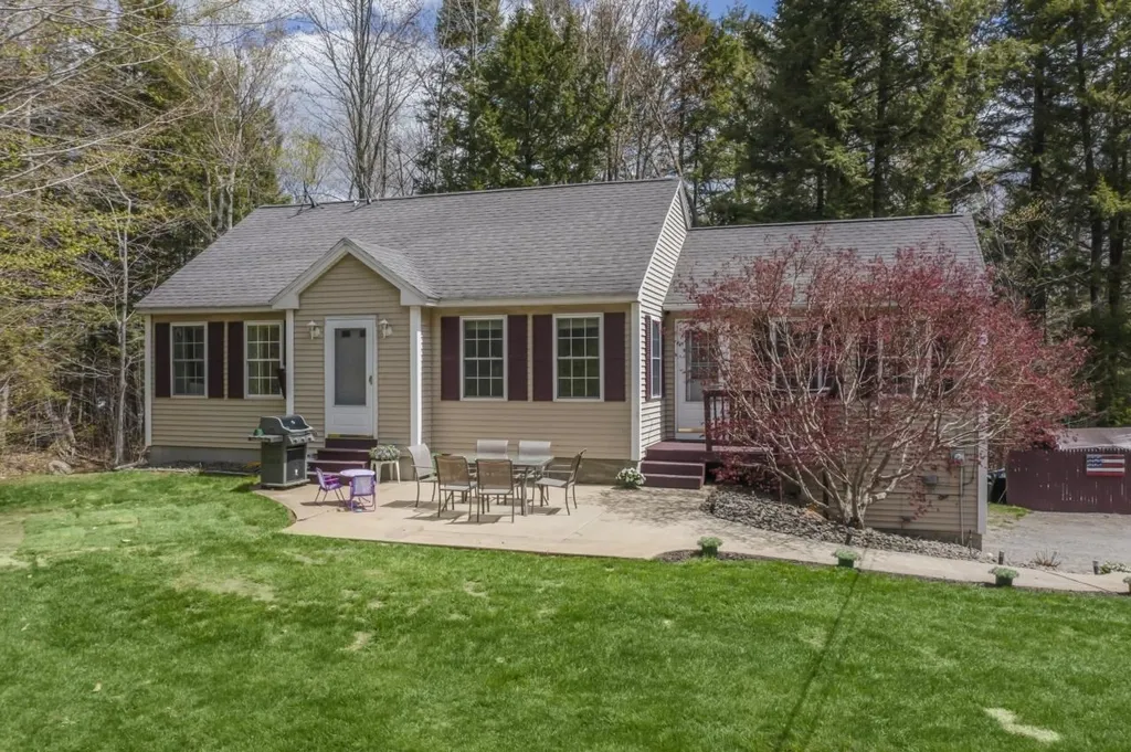 71 Butterfield Road Rindge NH 03461