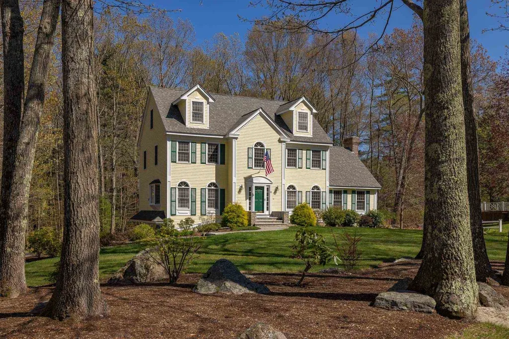 13 Bear Path Hampton NH 03842