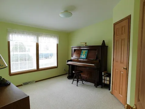 38 Constitution Way Dover NH 03820