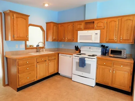 38 Constitution Way Dover NH 03820