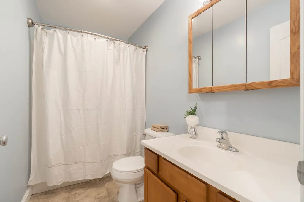15 East Road Fairfax VT 05454
