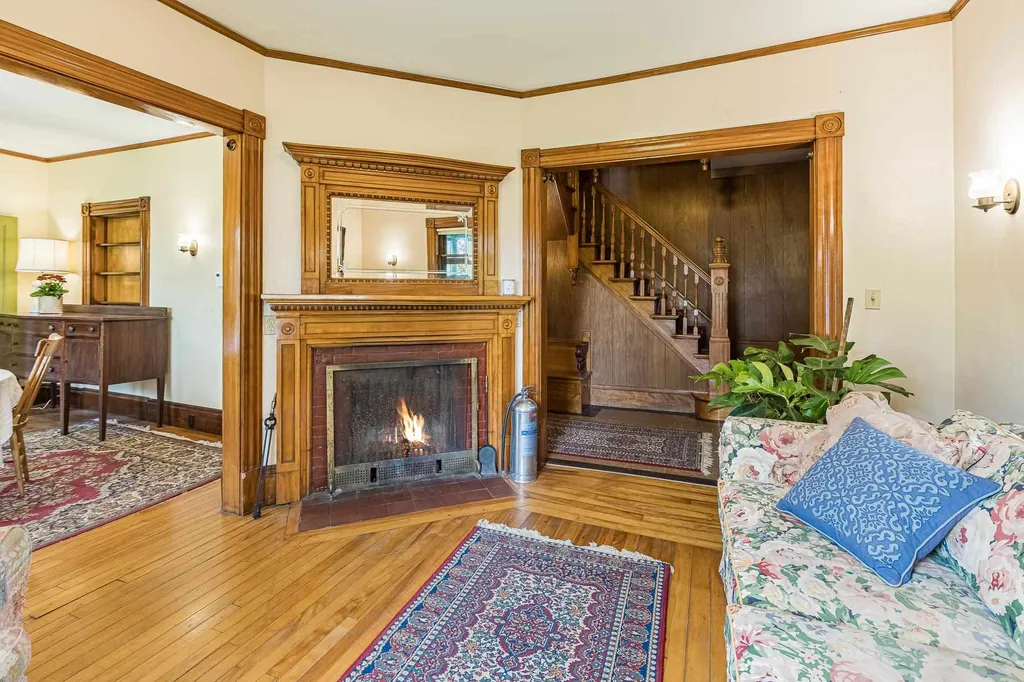 143 N Main Street Lebanon NH 03784