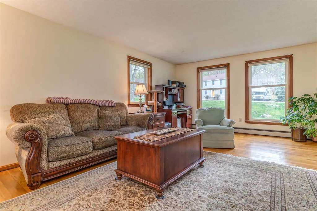46 Ledgeview Drive Rochester NH 03839