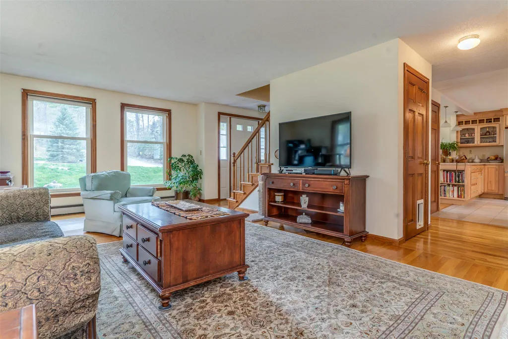 46 Ledgeview Drive Rochester NH 03839