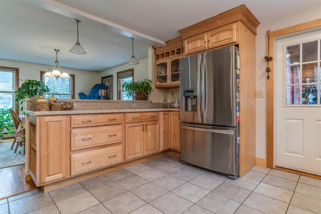 46 Ledgeview Drive Rochester NH 03839