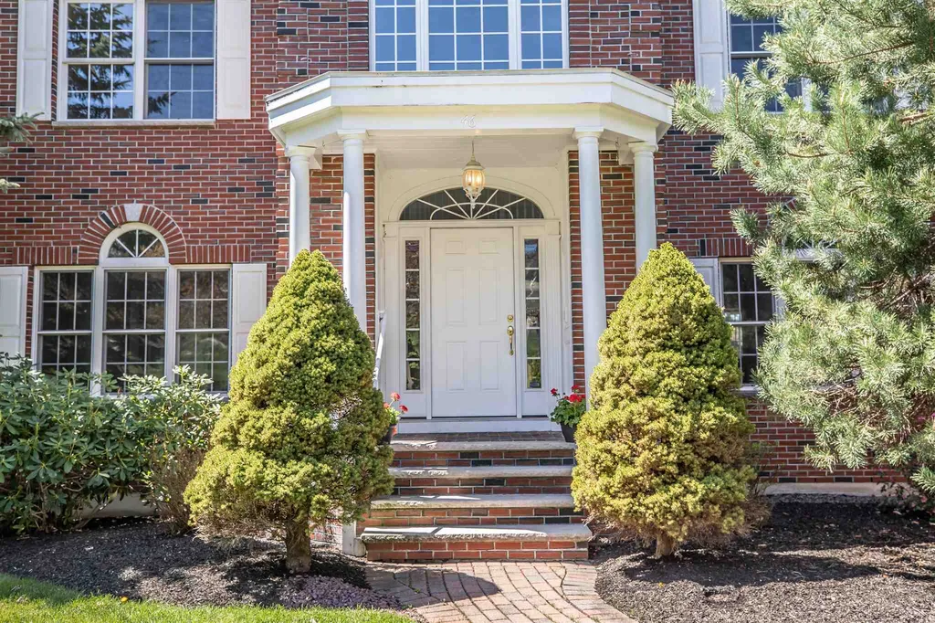 46 Tanglewood Drive Nashua NH 03062