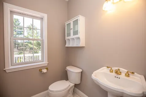 46 Tanglewood Drive Nashua NH 03062